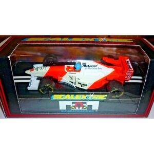 NEW Scalextric C.2004 McLaren F1 No 8 Boxed Slot Car